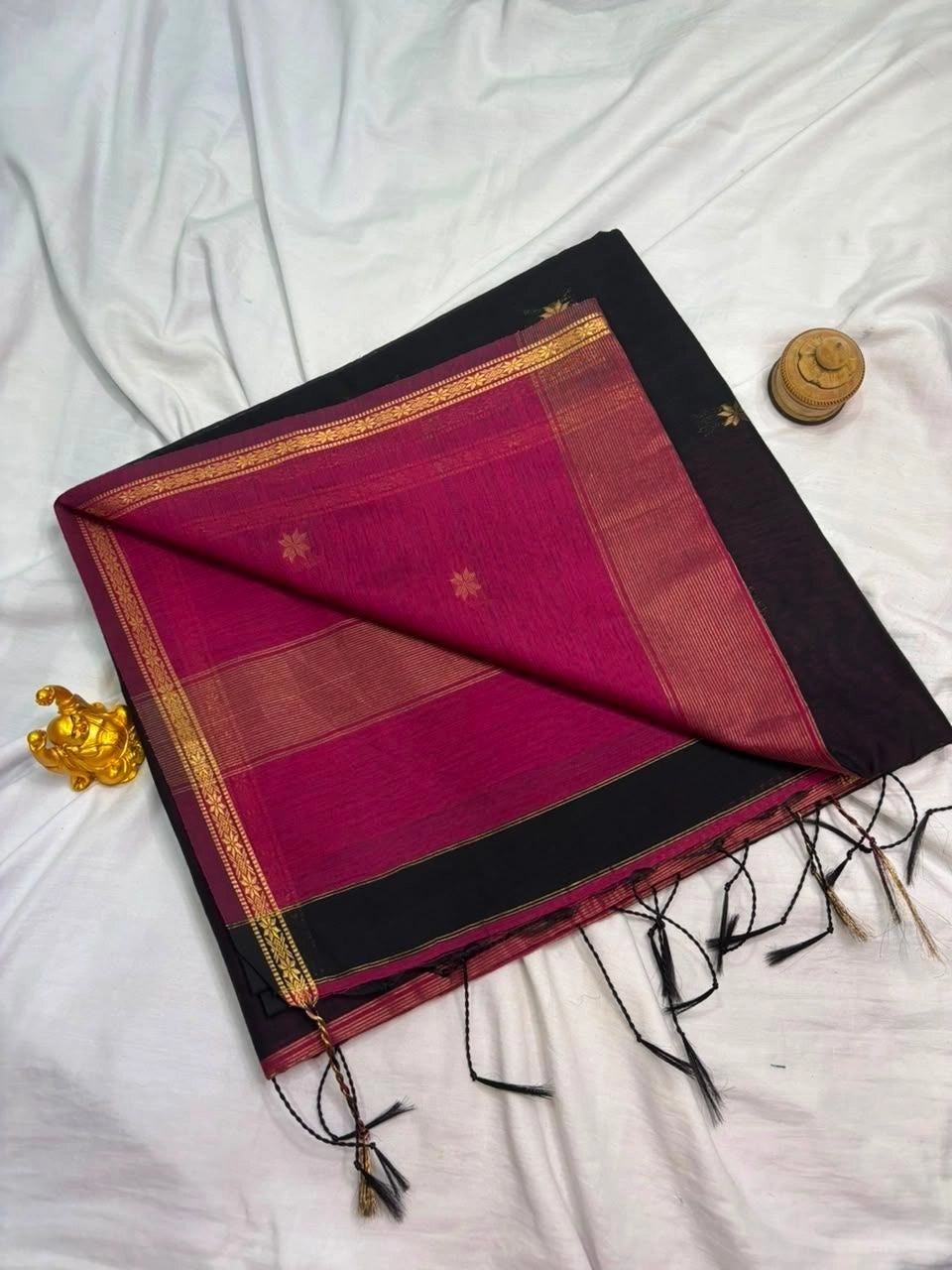 Jet Black & Vibrant Magenta Maheshwari Cotton Saree MH006